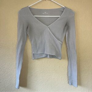 Hollister Women's Soft Gray Ribbed Long Sleeve Top